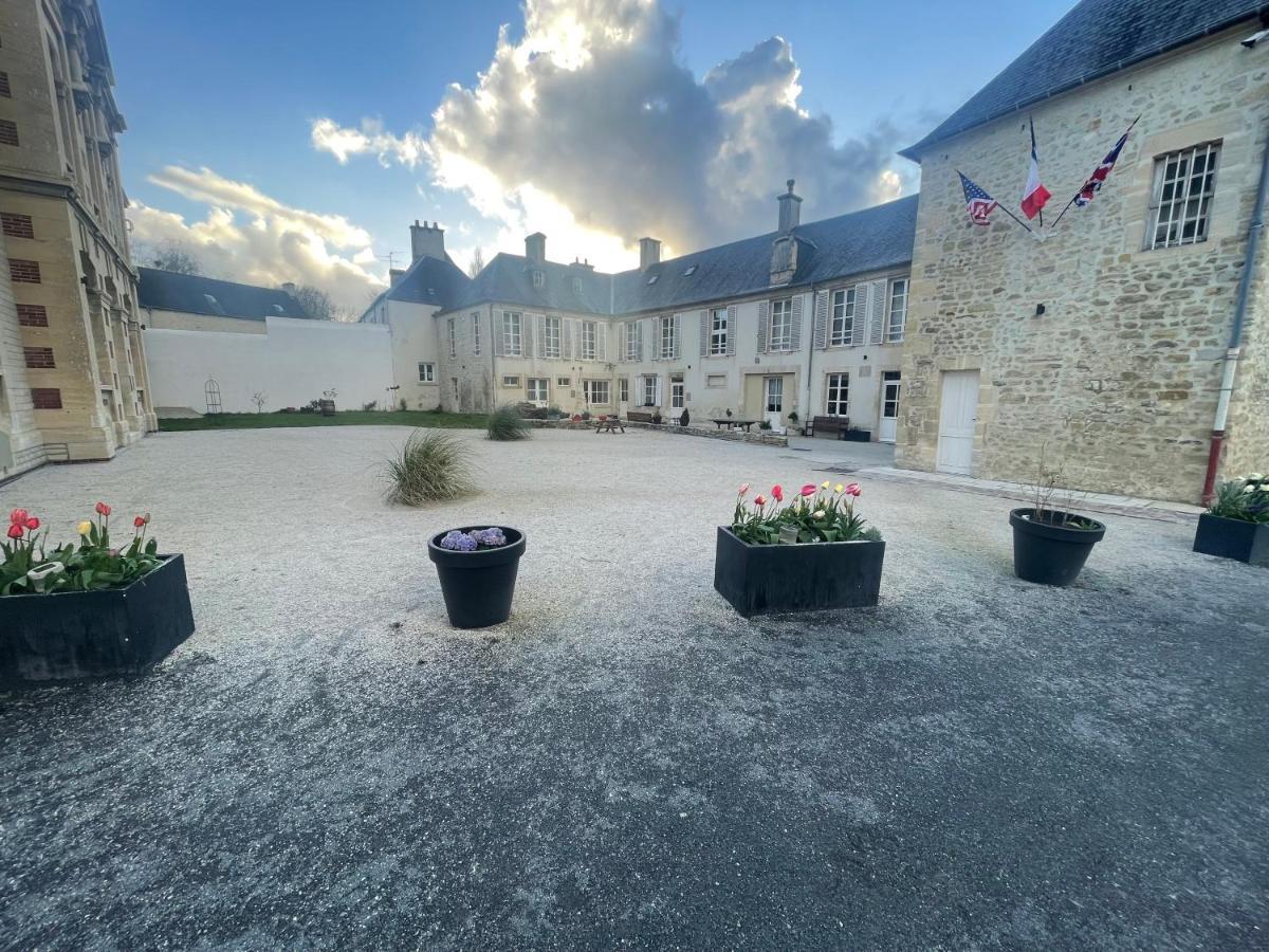 Готель Belle Normandy Байо Екстер'єр фото